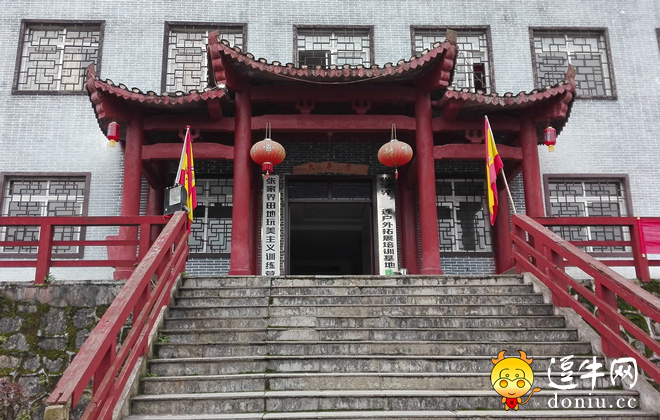 龙洞湖